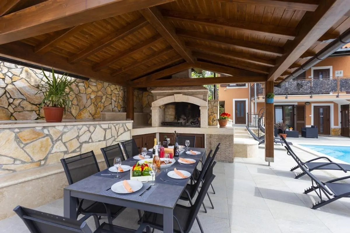 Villa Vita In Porec - Haus Fuer 6-8 Personen Kastelir