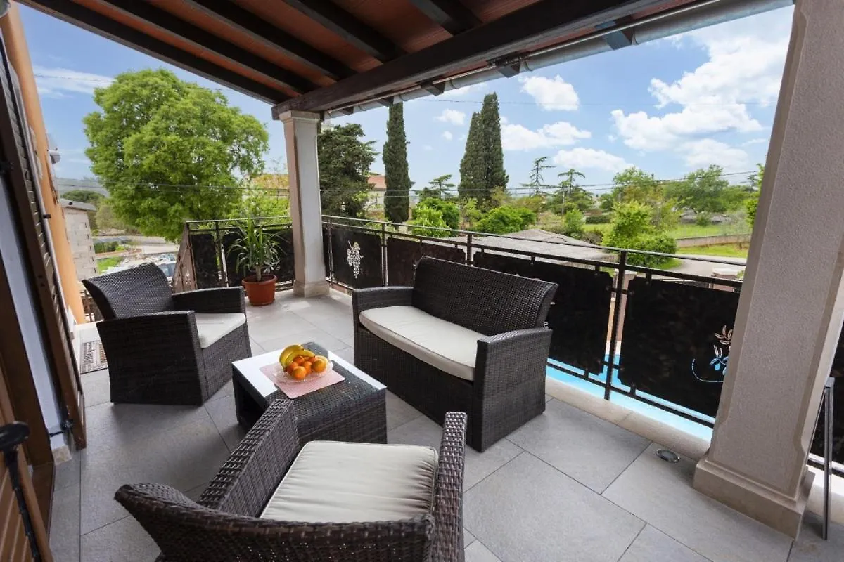 Villa Vita In Porec - Haus Fuer 6-8 Personen Kastelir 0*,