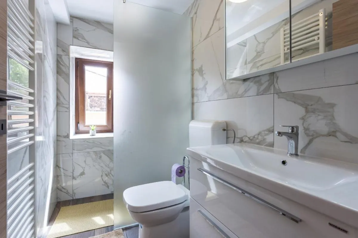 Villa Vita In Porec - Haus Fuer 6-8 Personen Kastelir