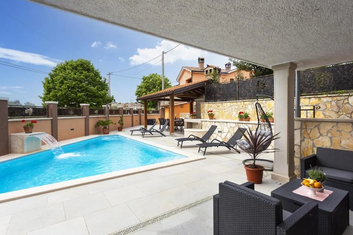 Villa Vita In Porec - Haus Fuer 6-8 Personen Kastelir Croatia