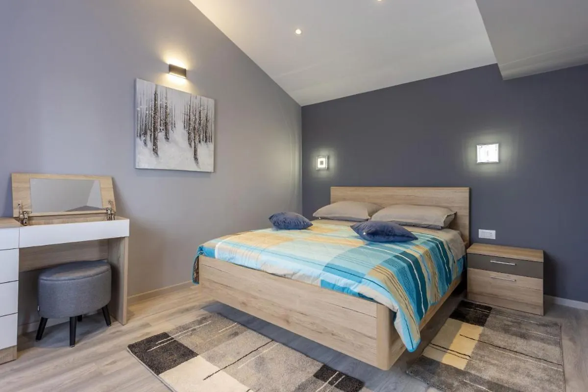 Villa Vita In Porec - Haus Fuer 6-8 Personen Kastelir 0*,